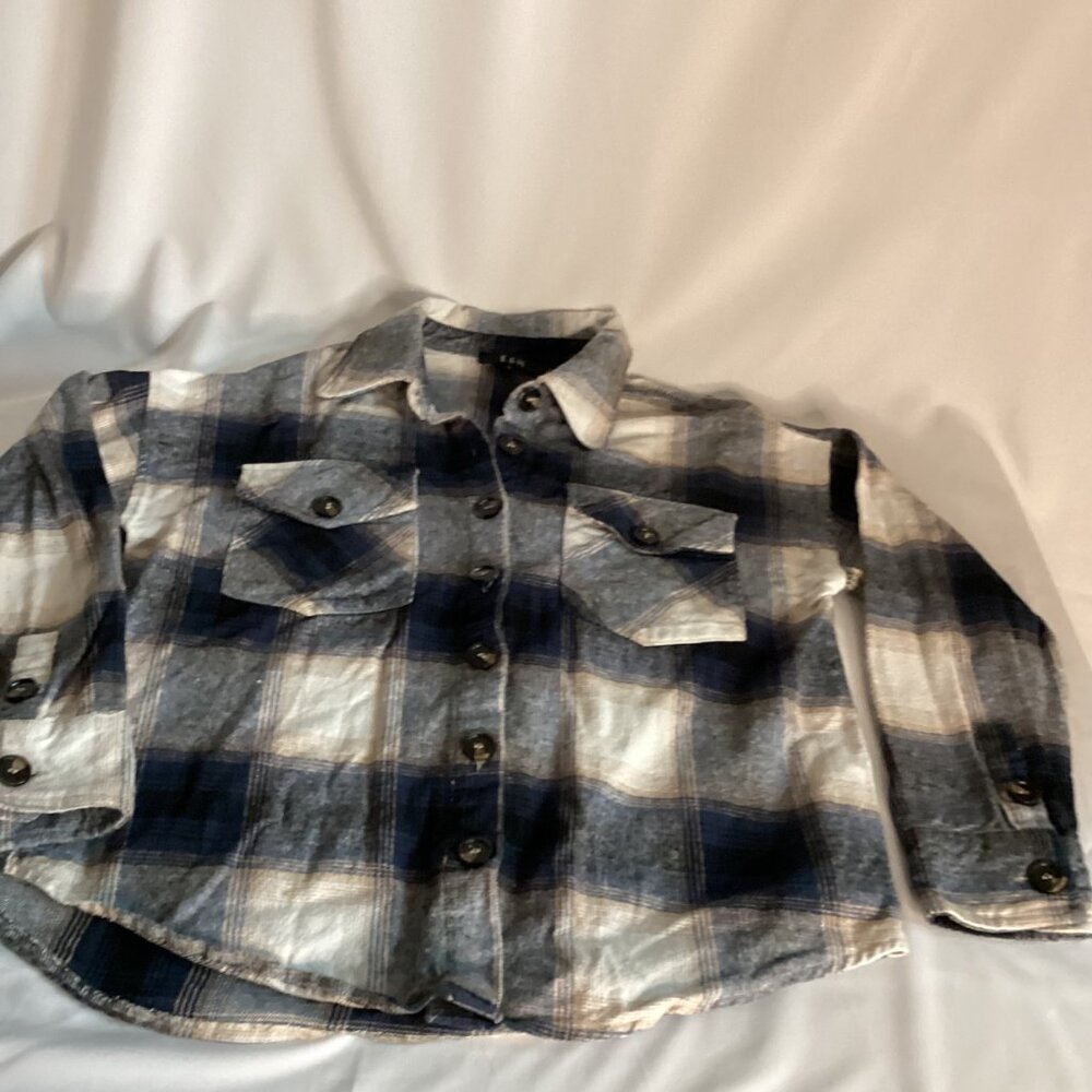 E & M Plaid Flannel Shirt Women’s S – Black/Navy Checks, Soft Button Cabincore